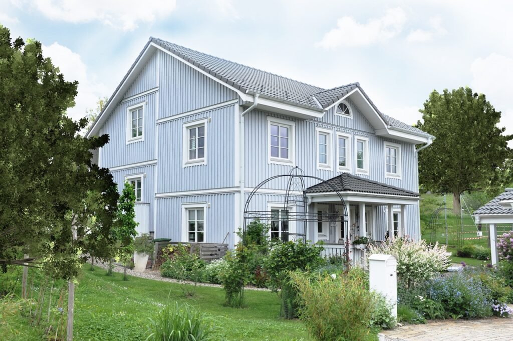 house, subdivision, lawn-3150484.jpg